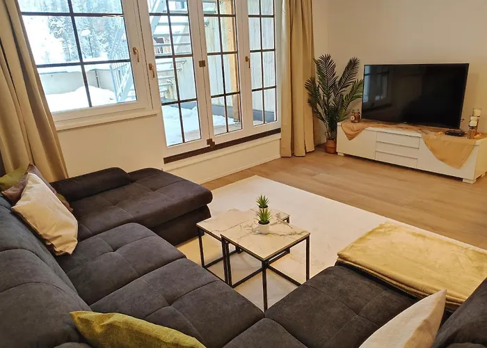 Modern Mountain Apartment - Free Parking & Sauna