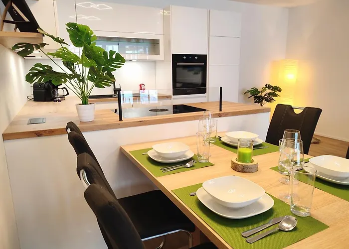 Modern Mountain Apartment - Free Parking & Sauna