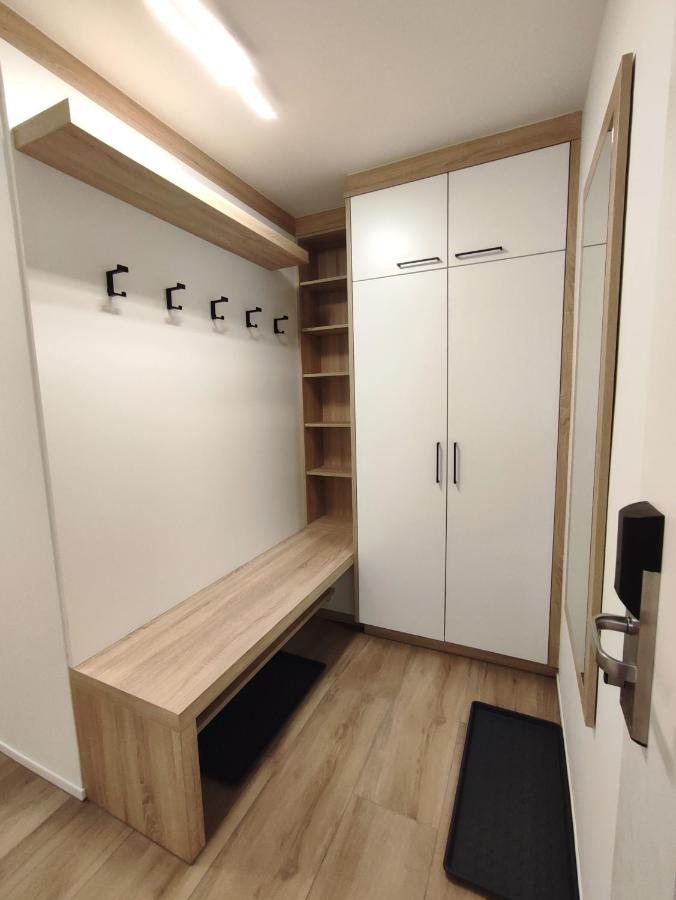 Modern Mountain - Free Parking & Sauna Apartment